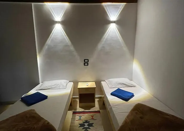 Dolphin Camp Kamp alanı *